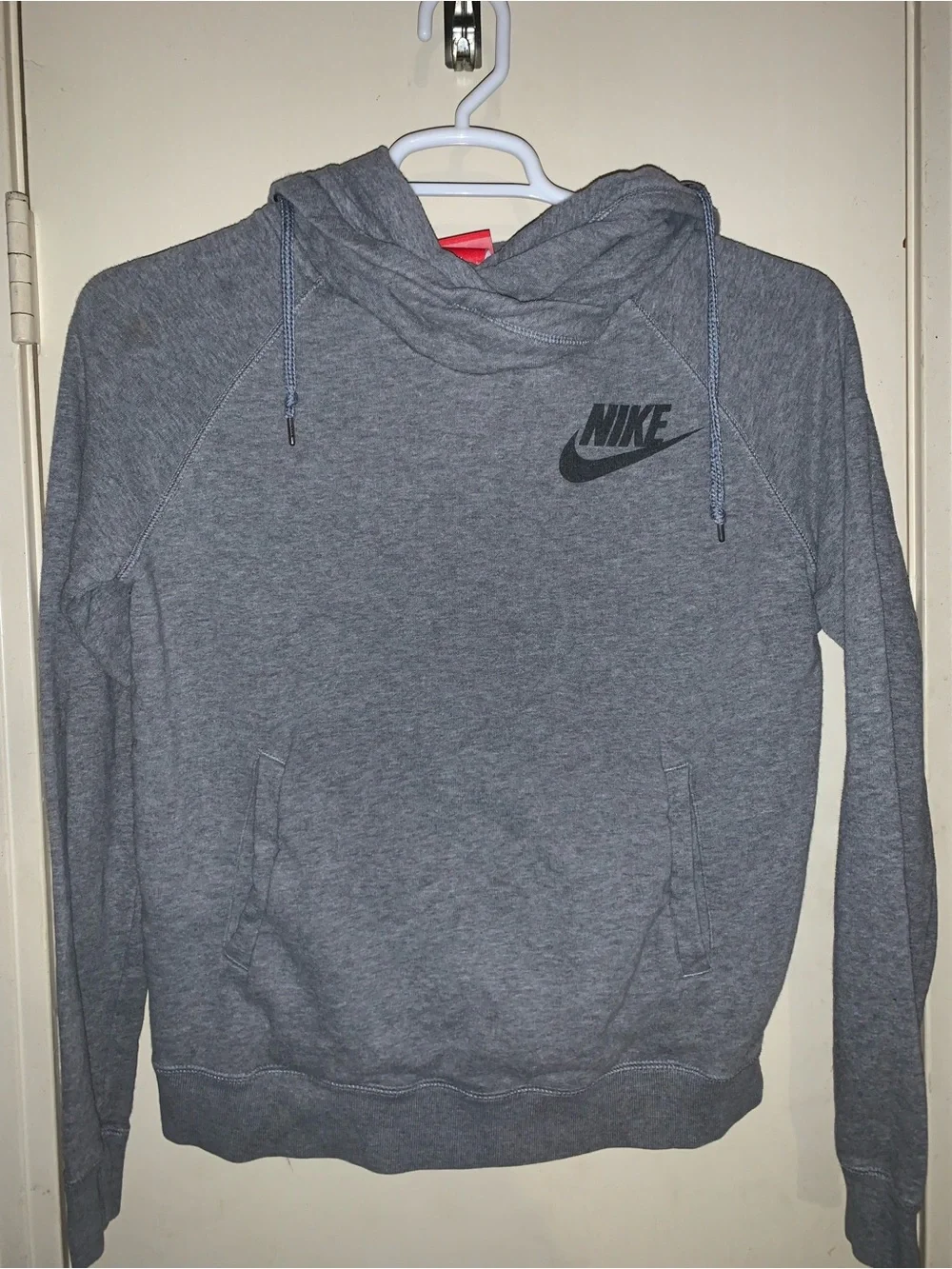 Nike Women’s Gray Cowl Neck Pullover Hoodie Size Medium